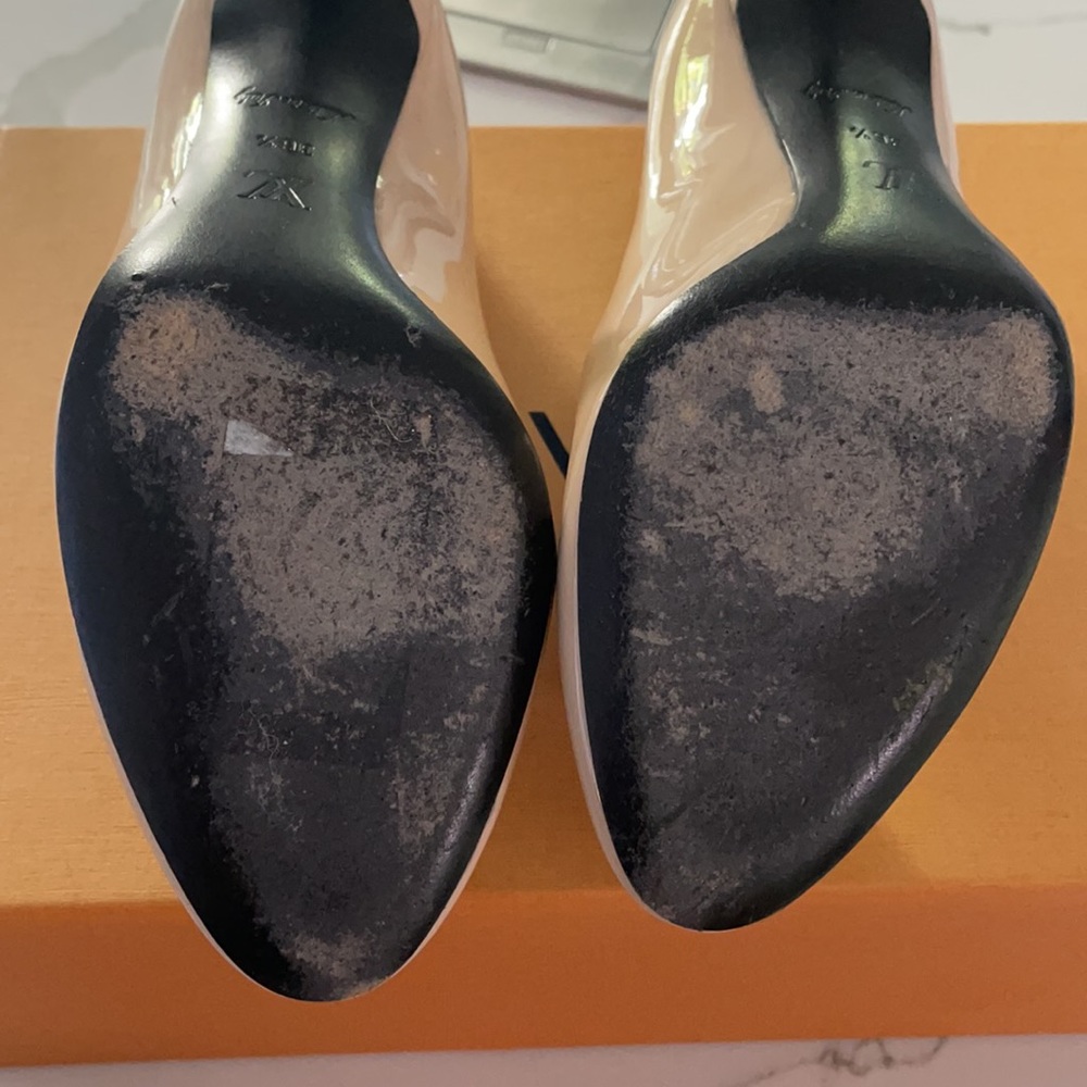 Louis Vuitton Betty Pumps - Picture 9 of 10